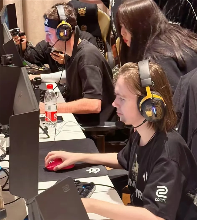 YoU 暂时被 XLG Esports 禁赛；名单